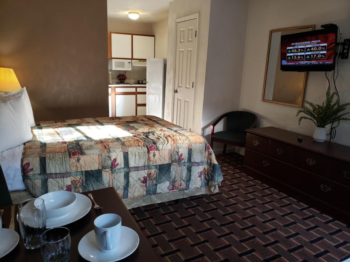 Affordable Suites Бёрлингтон Экстерьер фото