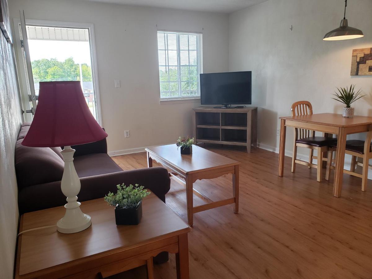 Affordable Suites Бёрлингтон Экстерьер фото