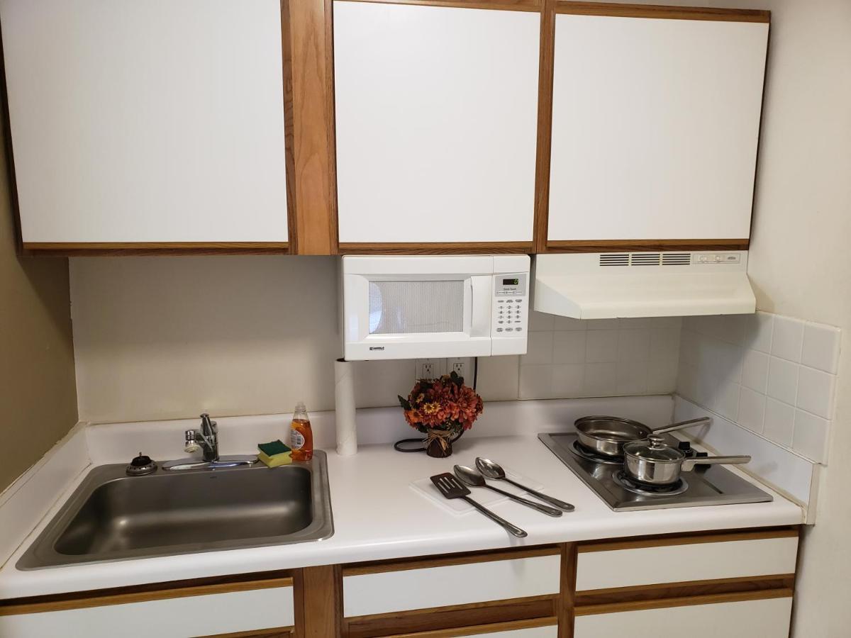 Affordable Suites Бёрлингтон Экстерьер фото
